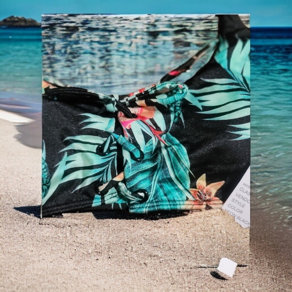 💥NEW💥 LA HEARTS 💕 - Small Black & Tropical Bikini Top - Picture 2 of 5